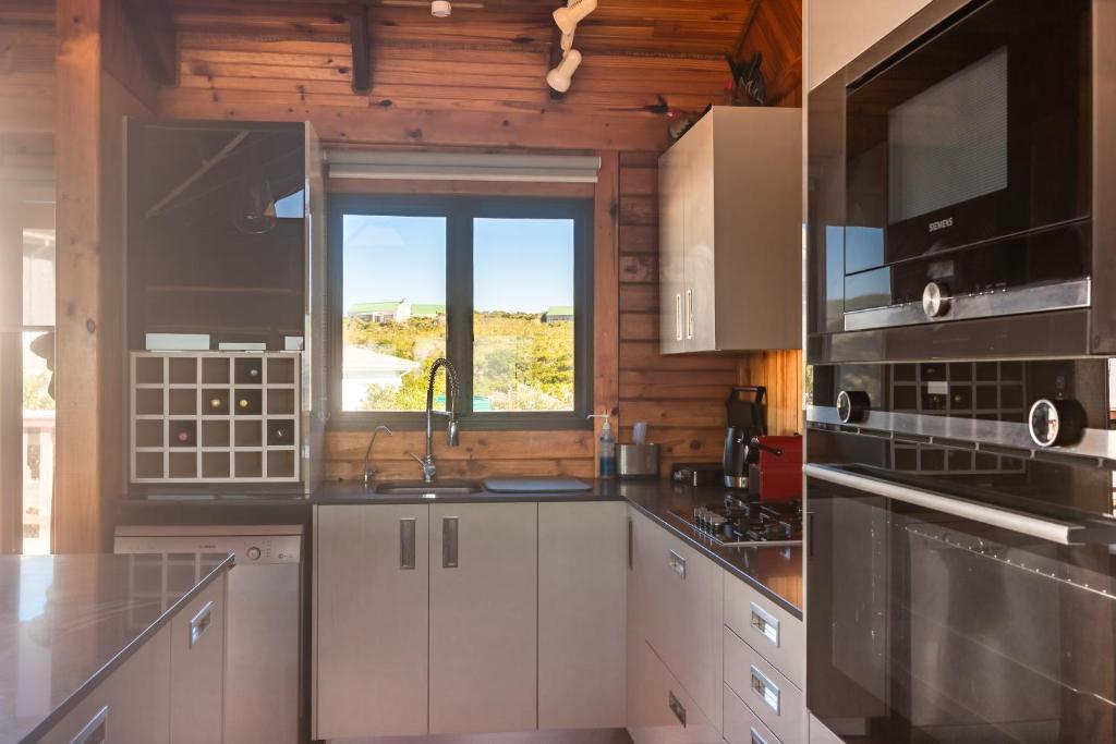 Malgas Views - Top House - Kitchen 1